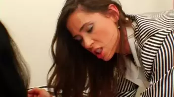 Piss Bumpin' and Thumpin' Screencap 29 on sinx.preview.netperv.com