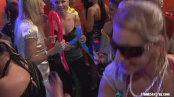 Bikini Beach Balls Part 2 - Main Edit Screencap 12 on sinx.preview.netperv.com