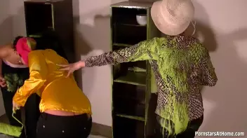 When Chicks Take Over The Paint Job... Screencap 30 on sinx.preview.netperv.com