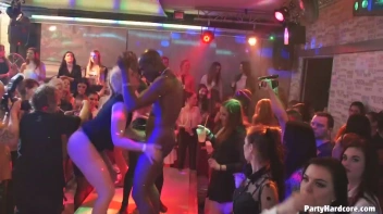 Party Hardcore Gone Crazy Vol. 33 Part 2 - Cam 2 Screencap 11 on sinx.preview.netperv.com