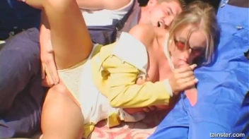 Francesca Fellucci Fucks All Of Her Mechanics Screencap 30 on sinx.preview.netperv.com