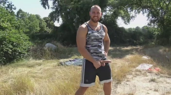 Notgeiler Perversling fickt Skatergirl in den Arsch Screencap 6 on sinx.preview.netperv.com