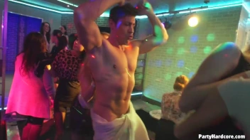 Party Hardcore Gone Crazy Vol. 32 Part 7 - Cam 2 Screencap 113 on sinx.preview.netperv.com