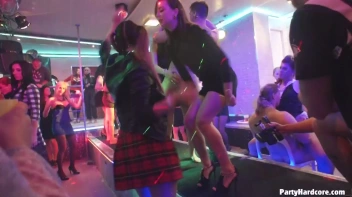 Party Hardcore Gone Crazy Vol. 32 Part 7 - Cam 2 Screencap 14 on sinx.preview.netperv.com