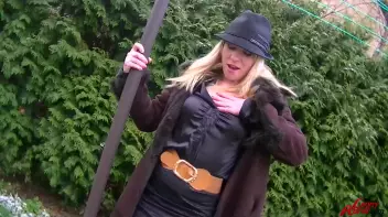 Fine As Fuck In Fur Screencap 10 on sinx.preview.netperv.com