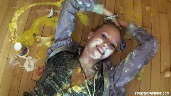 This Eurobabe Wasn't Shopping For Dinner... Screencap 96 on sinx.preview.netperv.com