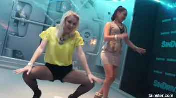 Sexy Shower Girls Screencap 38 on sinx.preview.netperv.com