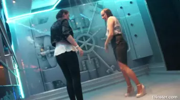 Sexy Shower Girls Screencap 7 on sinx.preview.netperv.com