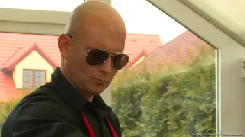 The Fashion Guru Screencap 5 on sinx.preview.netperv.com