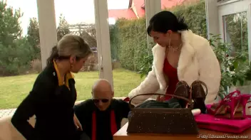 The Fashion Guru Screencap 16 on sinx.preview.netperv.com