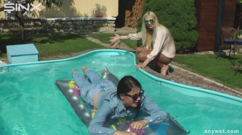 Besties Nearly Get Caught Playing In Backyard Pool! Screencap 4 on sinx.preview.netperv.com