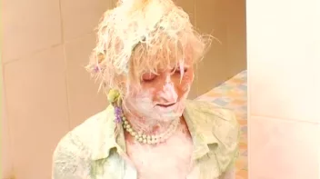 Toothpaste Fueled Catfight Screencap 119 on sinx.preview.netperv.com