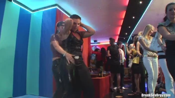 Bikini Beach Balls Part 2 - Cam 4 Screencap 10 on sinx.preview.netperv.com