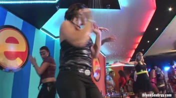 Bikini Beach Balls Part 2 - Cam 4 Screencap 14 on sinx.preview.netperv.com