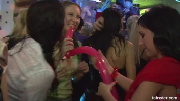 Welcome To The Mad House Part 2 - Cam 2 Screencap 17 on sinx.preview.netperv.com