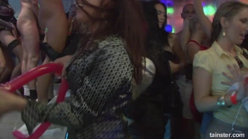 Welcome To The Mad House Part 2 - Cam 2 Screencap 36 on sinx.preview.netperv.com