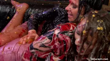 Raunchy Food Fight Screencap 79 on sinx.preview.netperv.com