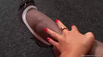 Jewels and Juicy Pussies Screencap 4 on sinx.preview.netperv.com