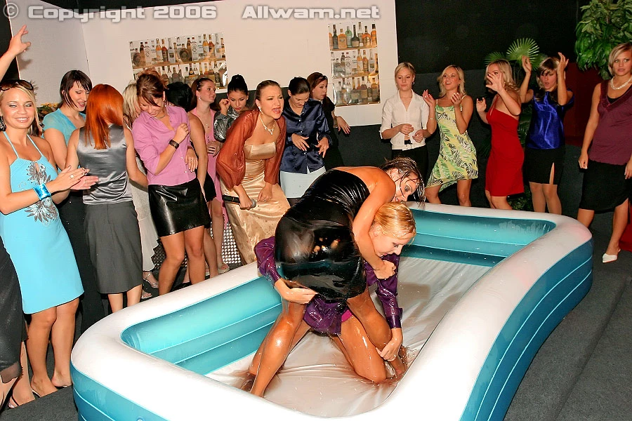 Head To Head In The Oil Pit on sinx.preview.netperv.com