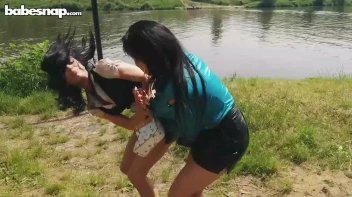 Lakeside Bitch Fight! Screencap 4 on sinx.preview.netperv.com