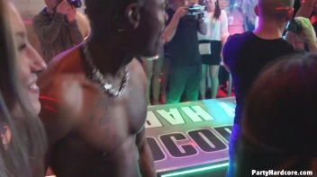 Party Hardcore Gone Crazy Vol. 35 Part 1 - Cam 3 Screencap 91 on sinx.preview.netperv.com
