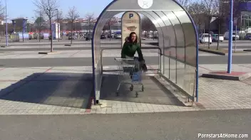 Shopping For A Blowjob Screencap 105 on sinx.preview.netperv.com