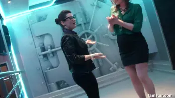 Teasing babes getting dripping wet Screencap 17 on sinx.preview.netperv.com