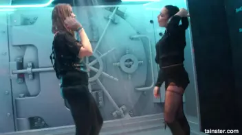 Teasing babes getting dripping wet Screencap 33 on sinx.preview.netperv.com