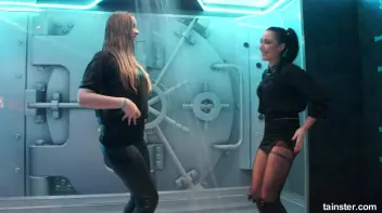 Teasing babes getting dripping wet Screencap 34 on sinx.preview.netperv.com