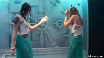 Teasing babes getting dripping wet Screencap 65 on sinx.preview.netperv.com