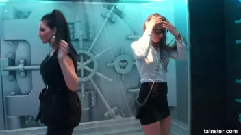 Teasing babes getting dripping wet Screencap 71 on sinx.preview.netperv.com