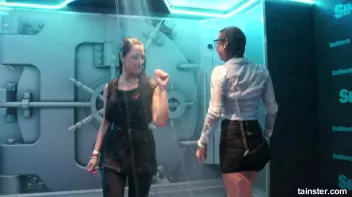 Teasing babes getting dripping wet Screencap 83 on sinx.preview.netperv.com