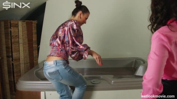 Wetlook Fantasy Babes Play In Hot Tub Screencap 1 on sinx.preview.netperv.com