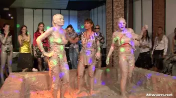 Alex Roars Her Way Through This Mud Battle! Screencap 28 on sinx.preview.netperv.com