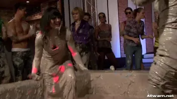 Alex Roars Her Way Through This Mud Battle! Screencap 54 on sinx.preview.netperv.com