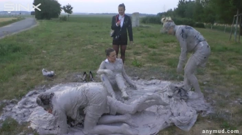 Mud Wrestling Babes Messy Catfighting Screencap 53 on sinx.preview.netperv.com