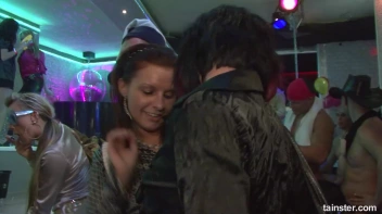 Welcome To The Mad House Part 1 - Cam 2 Screencap 87 on sinx.preview.netperv.com