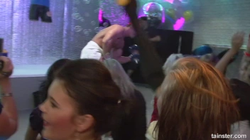 Welcome To The Mad House Part 1 - Cam 2 Screencap 1 on sinx.preview.netperv.com