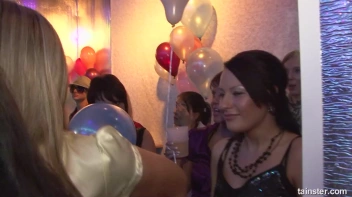 Welcome To The Mad House Part 1 - Cam 2 Screencap 41 on sinx.preview.netperv.com