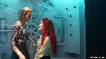 Soaking wet babes shaking their booties Screencap 3 on sinx.preview.netperv.com