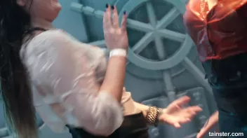 Soaking wet babes shaking their booties Screencap 33 on sinx.preview.netperv.com