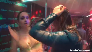 Summer Jam Bang Part 3 - Shower Cam Screencap 61 on sinx.preview.netperv.com