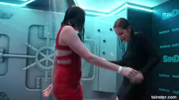 Teasing babes getting dripping wet Screencap 9 on sinx.preview.netperv.com