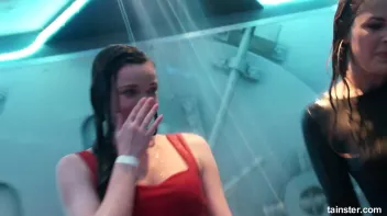 Teasing babes getting dripping wet Screencap 13 on sinx.preview.netperv.com