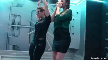 Teasing babes getting dripping wet Screencap 25 on sinx.preview.netperv.com