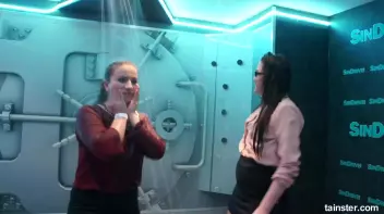 Teasing babes getting dripping wet Screencap 49 on sinx.preview.netperv.com