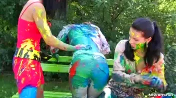 Extreme Finger Painting Goes Eurobabe Brawl Screencap 30 on sinx.preview.netperv.com