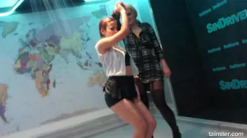 Sensual wet play with hot amateur babes Screencap 18 on sinx.preview.netperv.com