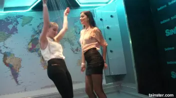 Sensual wet play with hot amateur babes Screencap 35 on sinx.preview.netperv.com