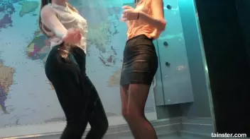 Sensual wet play with hot amateur babes Screencap 37 on sinx.preview.netperv.com